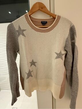 Splendid Cream & Gray Star Crewneck Sweater
